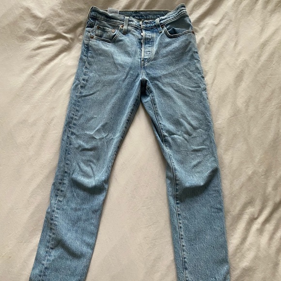 Levi’s 501 Skinny in Tango Light - Picture 3 of 3